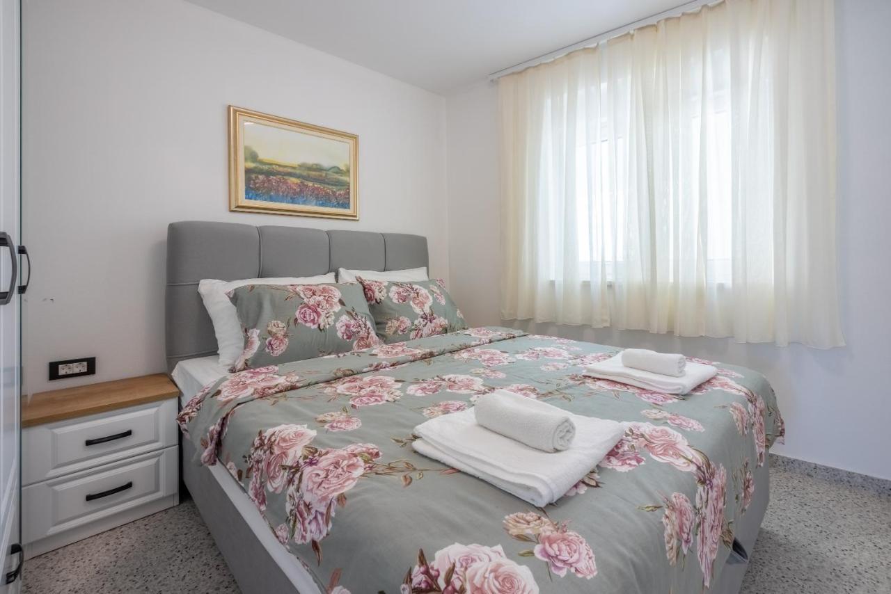 Villa Lucia 2 Dramalj Kültér fotó